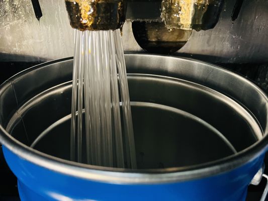 Resina epossidica per iniezione liquida trasparente con elevata resistenza all'acqua