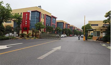 Resistenza alla spaccatura Resina epossidica Liquid Clear Hardener per trasformatori di tipo secco 4